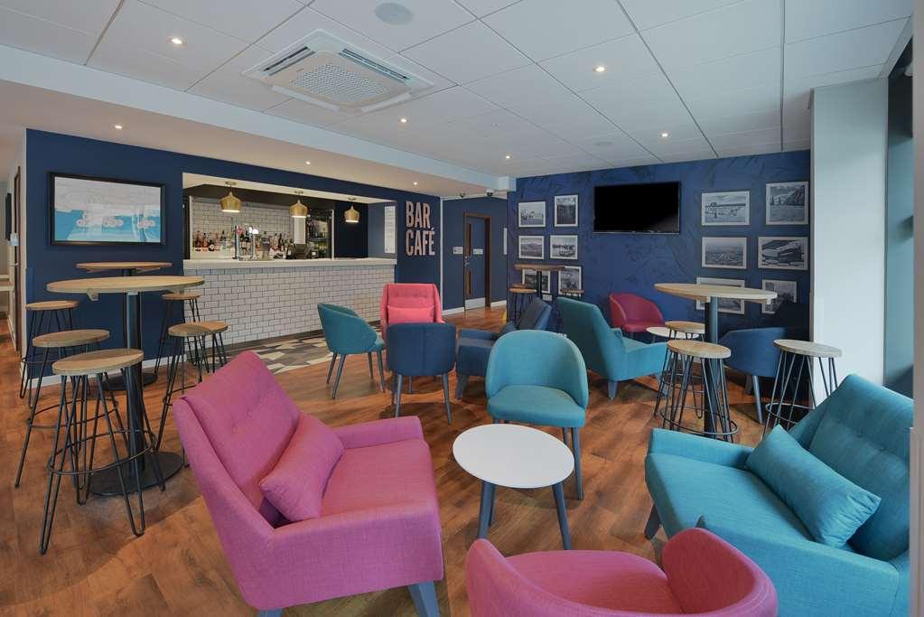 Travelodge London Hounslow Ruang foto