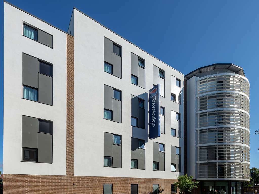 Travelodge London Hounslow Bagian luar foto