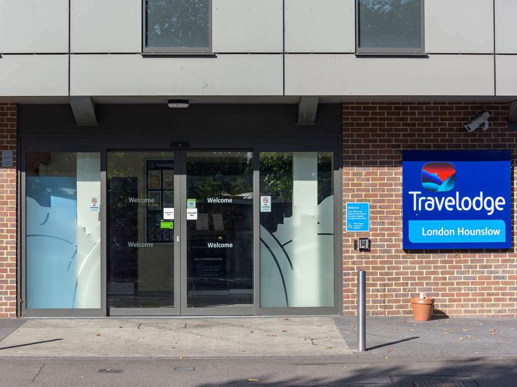 Travelodge London Hounslow Bagian luar foto